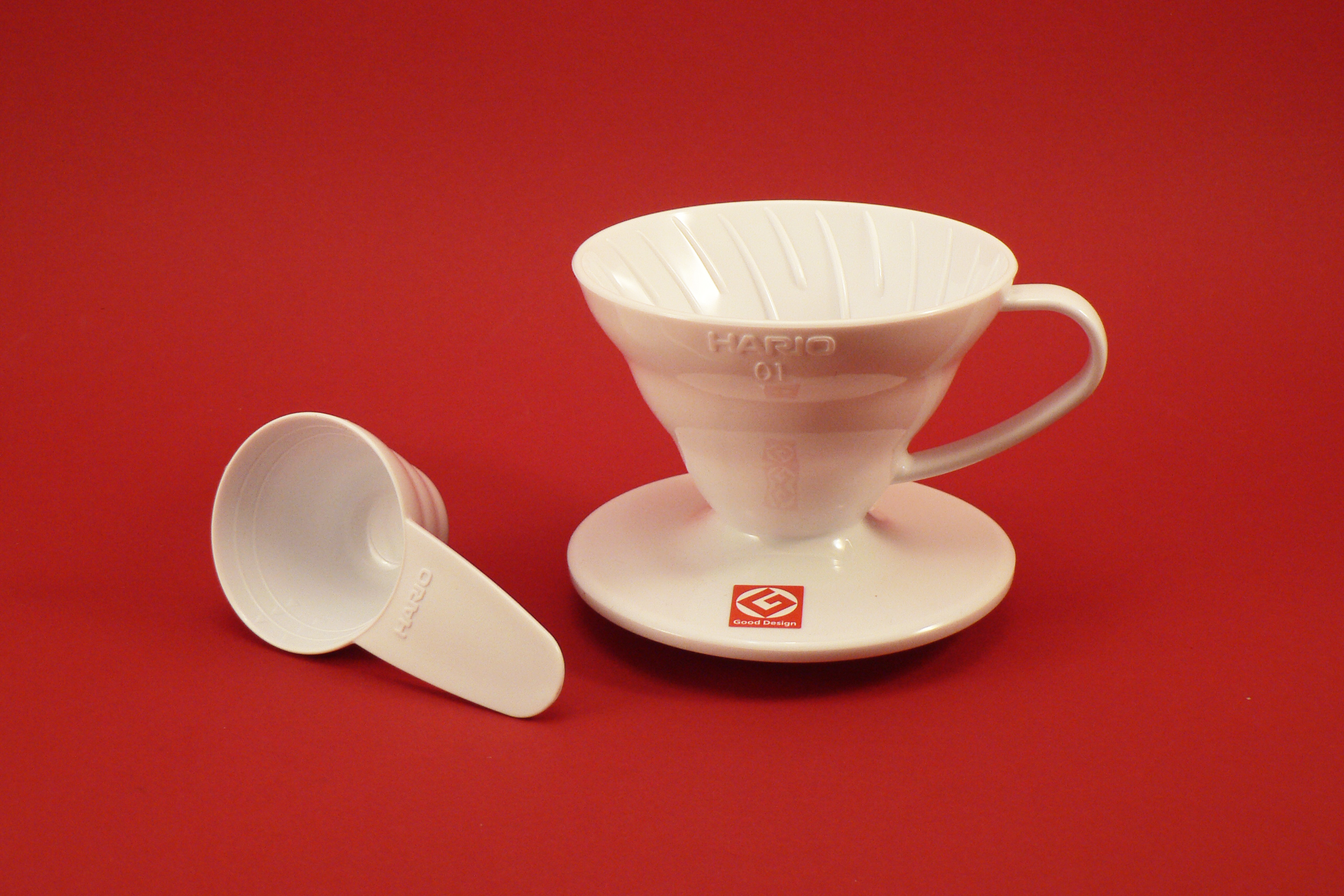 Hario Dripper V60-01W plastový, bílý na 2 šálky
