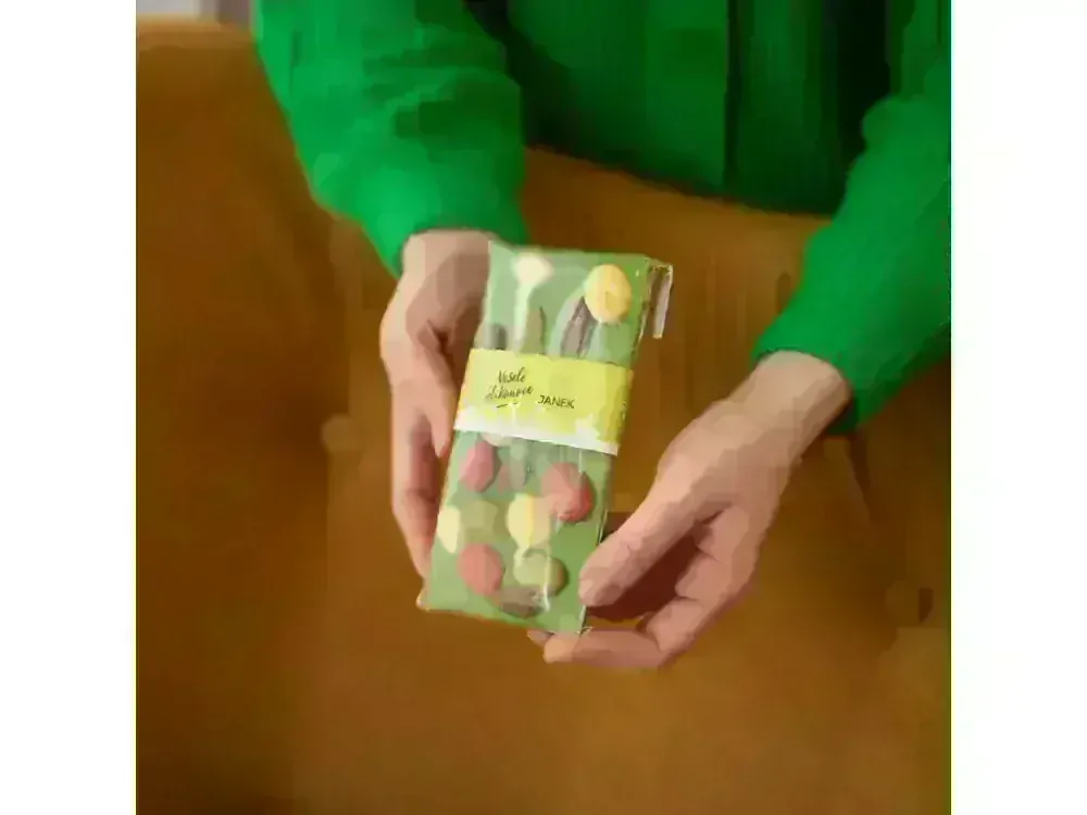 Janek - Zelená velikonoční čokoláda 31,1% s vajíčky